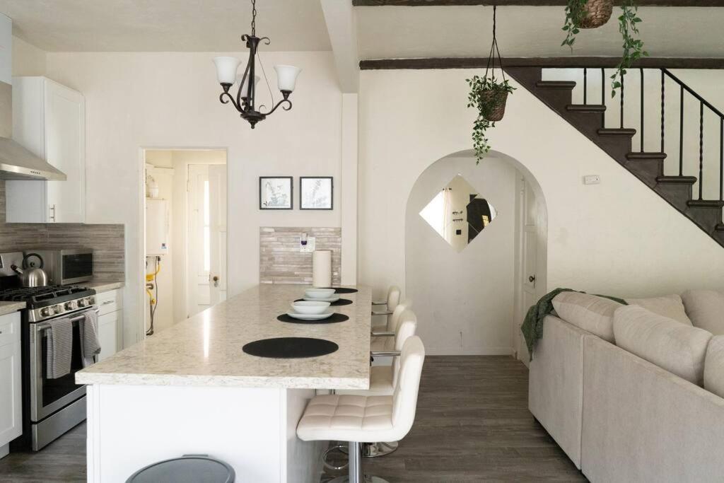 Spacious 2-Bedroom Unit In Hollywood Los Angeles Exterior foto