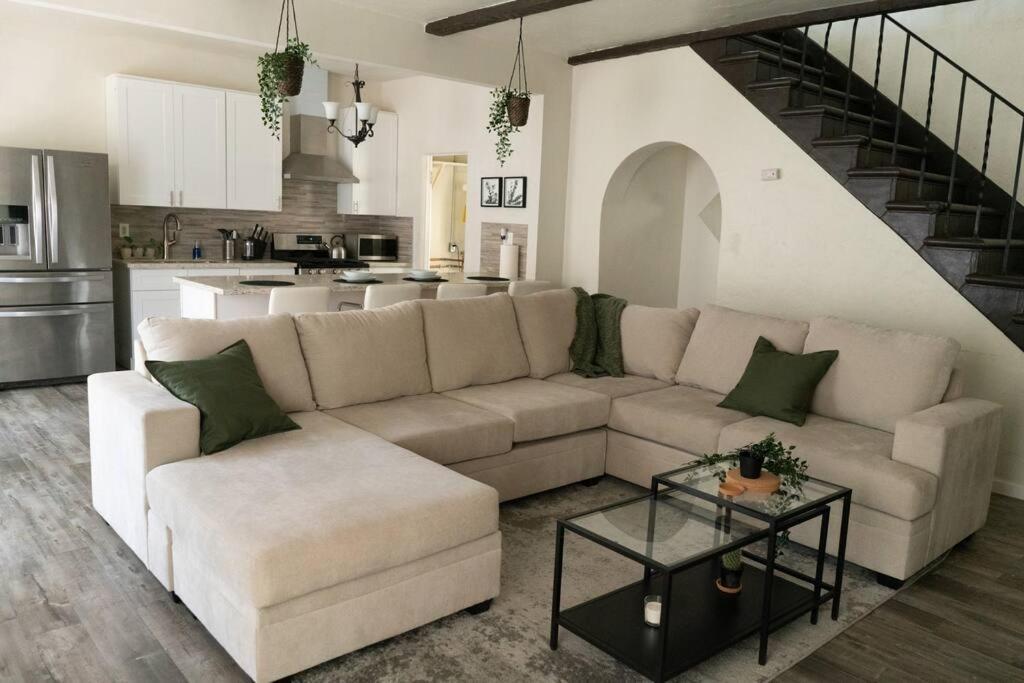 Spacious 2-Bedroom Unit In Hollywood Los Angeles Exterior foto